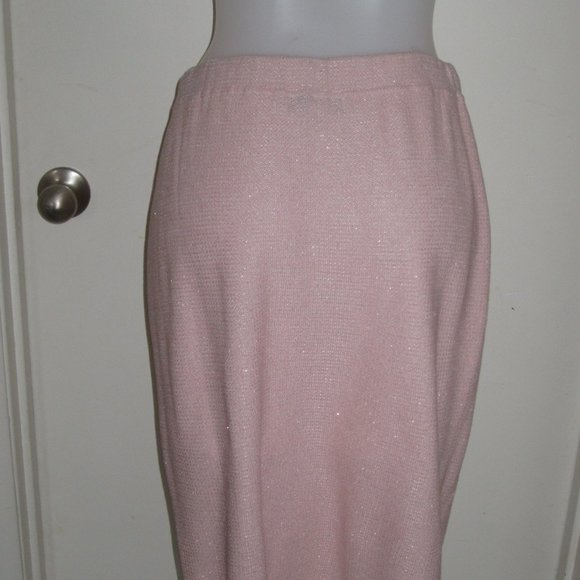 St. John Collection Rose Wool Skirt - Picture 3 of 8